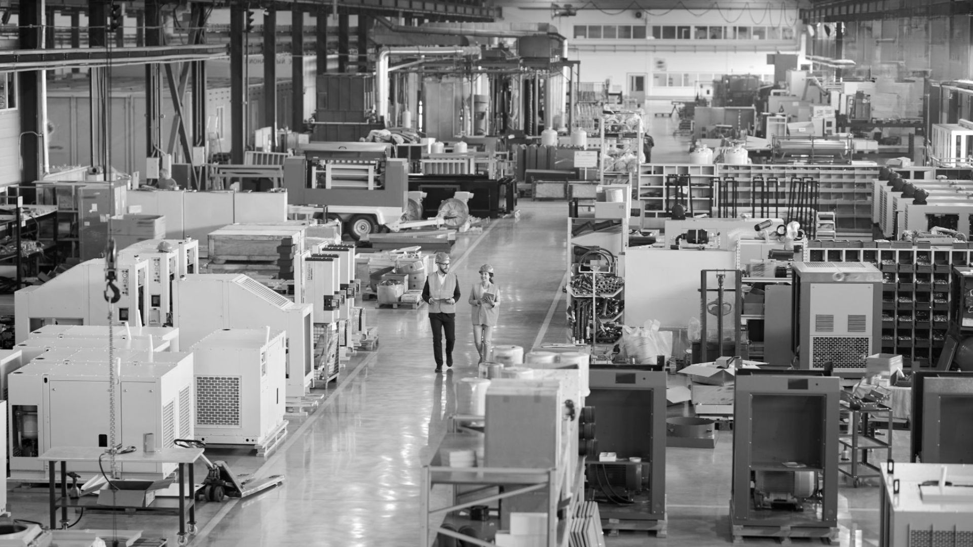 Two-Sided Evaluation of the Manufacturing Relocation Dilemma