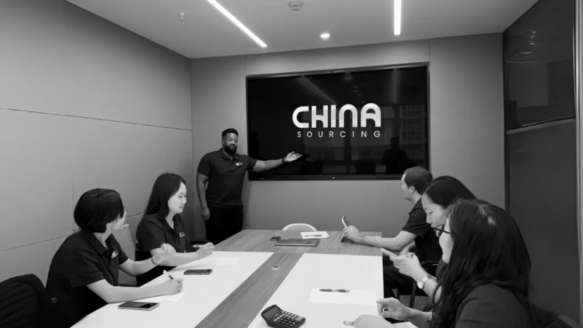 China Sourcing Co team evaluating supplier partnership strategies